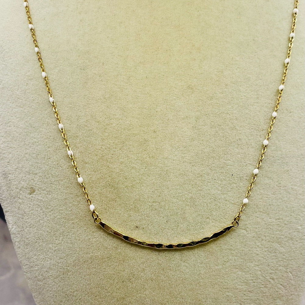 Gold Tone Pearl Station Necklace w/Curve Bar Pendant. 16 inch w/2 inch extender